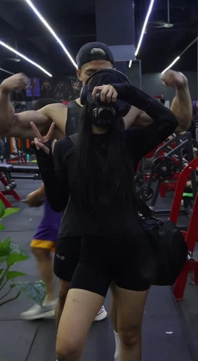 Forget "gym couple goals", be the gym couple GOALS!